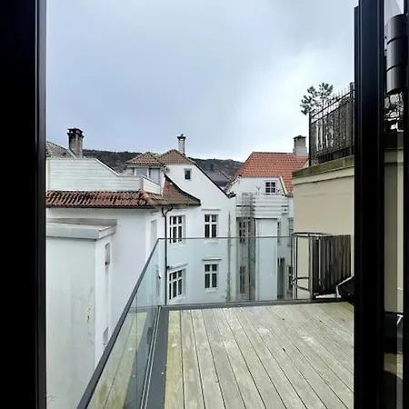 In The Center, Parkveien Apartment